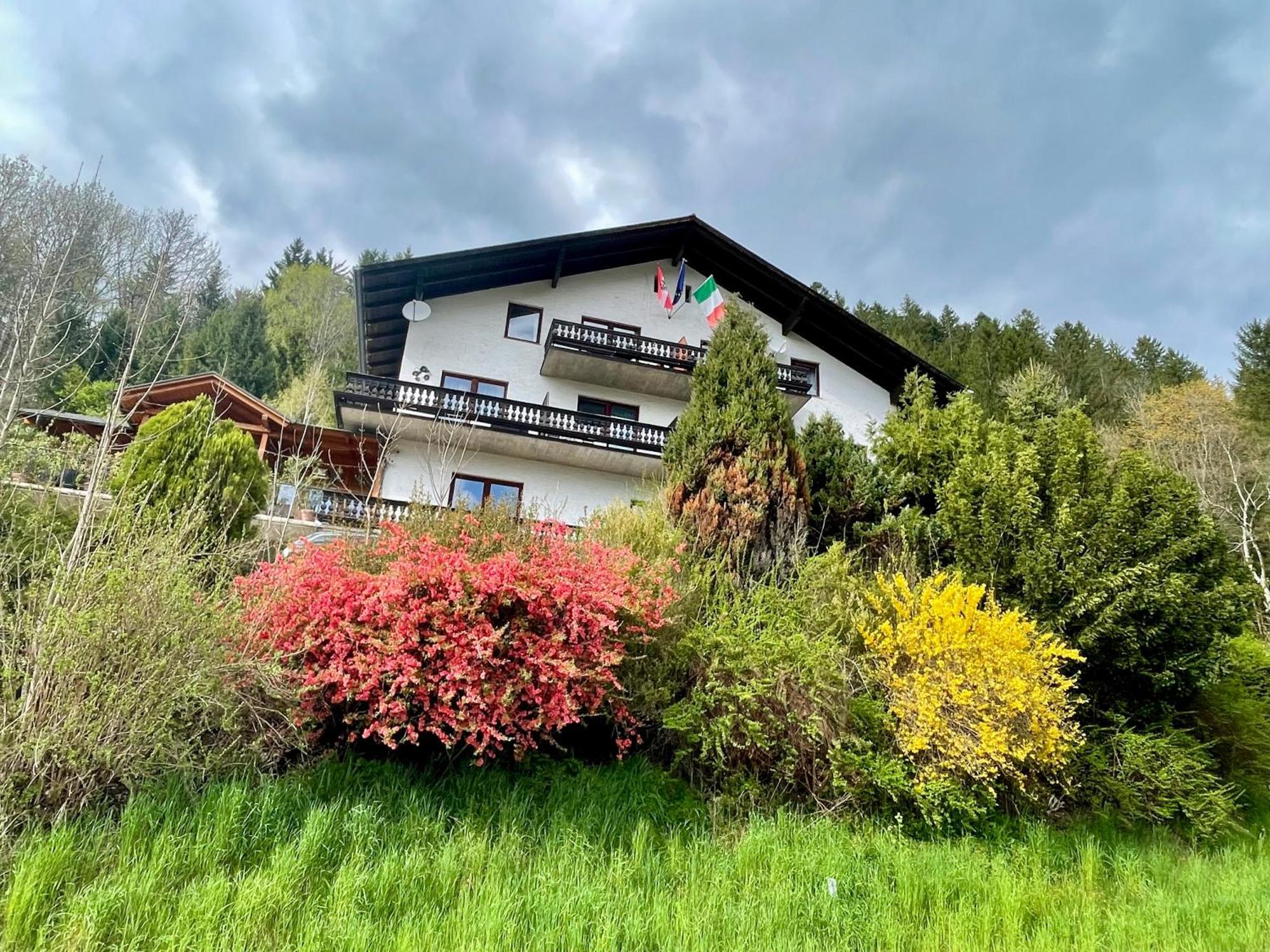 Alpenpension Gasthof راتتن المظهر الخارجي الصورة